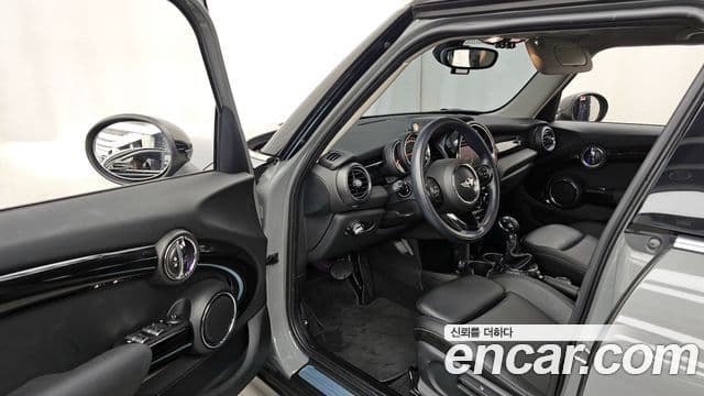 Mini Cooper D 3세대, 2017 10