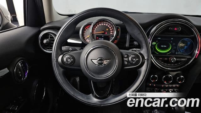 Mini Cooper D 3세대, 2017 13