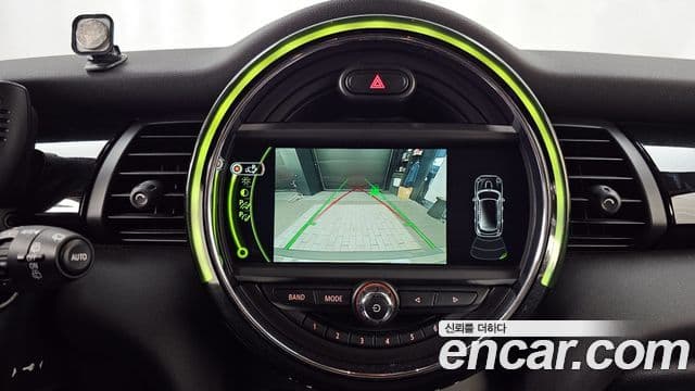 Mini Cooper D 3세대, 2017 15