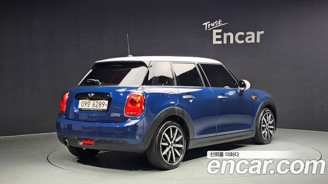 Mini Cooper 3세대, 2017 2