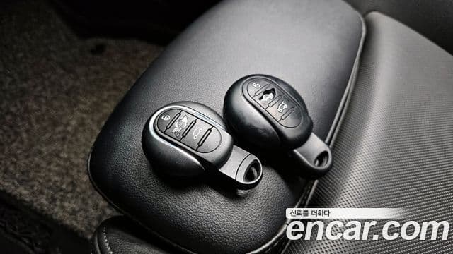 Mini Cooper 3세대, 2017 19