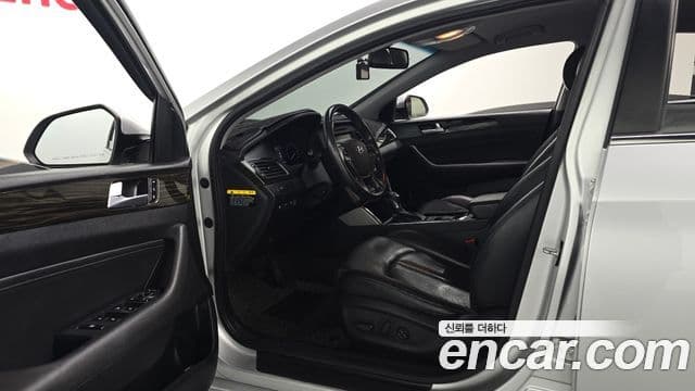 Hyundai LF Sonata LPI Modern(для людей с инвалидностью), 2016 10