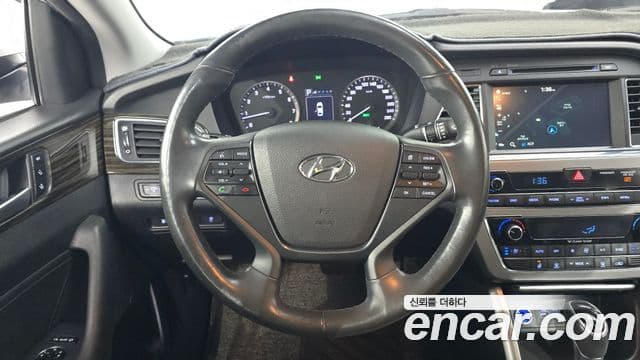 Hyundai LF Sonata LPI Modern(для людей с инвалидностью), 2016 13