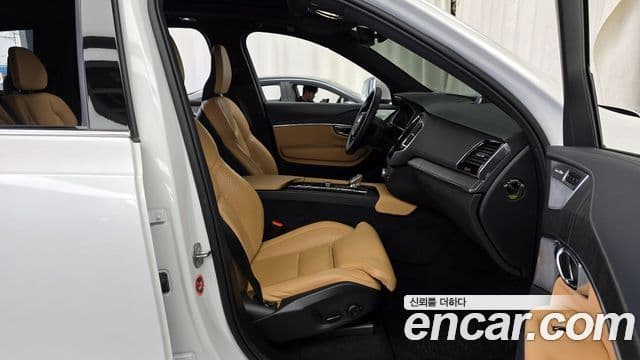 Volvo XC90 2세대 B6 Ultra Bright, 2025 11