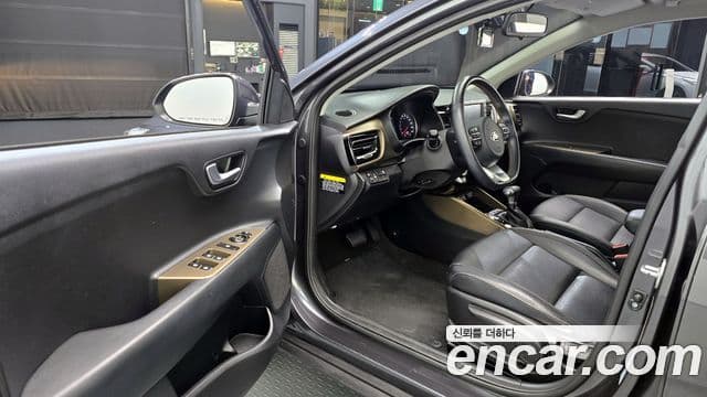 Kia Stonic Trendy, 2018 11