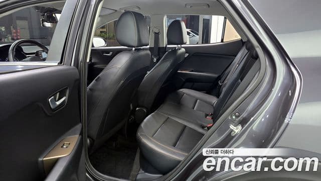 Kia Stonic Trendy, 2018 13