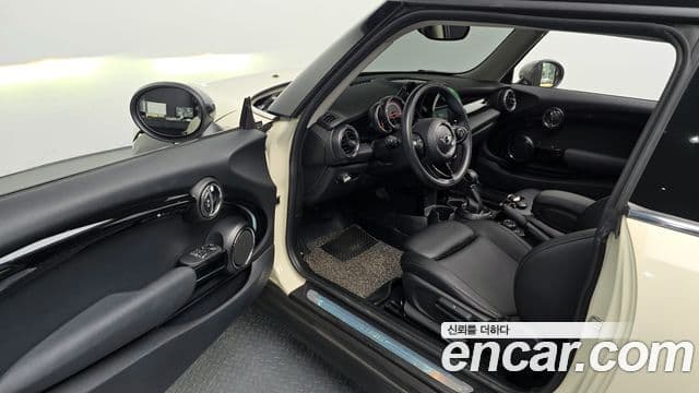 Mini Cooper 3세대, 2016 10