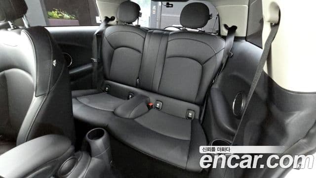 Mini Cooper 3세대, 2016 12