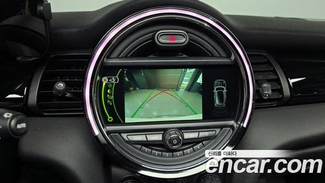 Mini Cooper 3세대, 2016 14