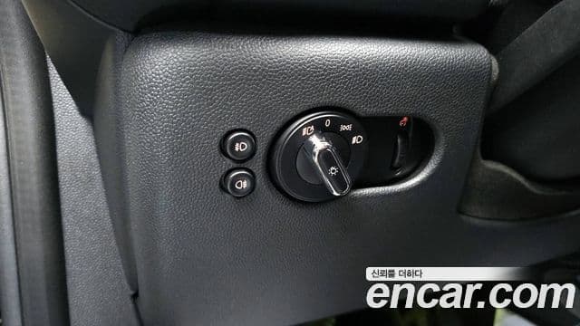 Mini Cooper 3세대, 2016 18