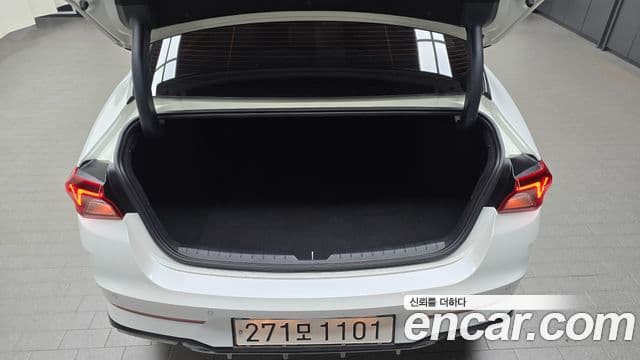 Kia K5 гибрид 3세대 Noblesse, 2022 20