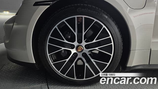 Porsche 타이칸 базовый, 2023 все фото