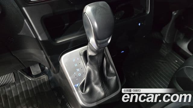 Hyundai Staria Modern, 2023 9