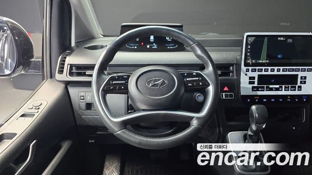 Hyundai Staria Modern, 2023 14