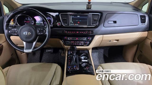 Kia All New Carnival Noblesse, 2016 7