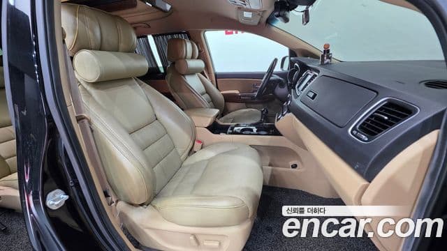 Kia All New Carnival Noblesse, 2016 10