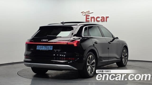 Audi e-Tron, 2022 2