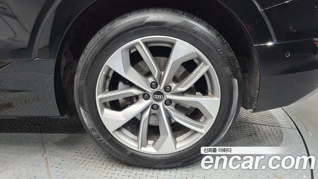 Audi e-Tron, 2022 все фото