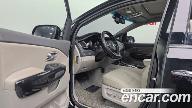 Kia All New Carnival Prestige, 2016 12