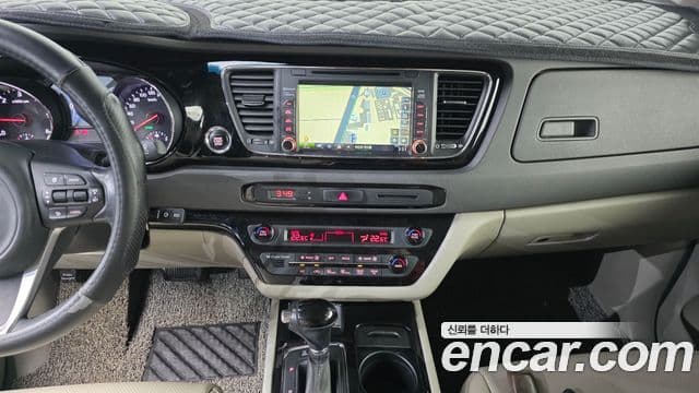 Kia All New Carnival Prestige, 2016 15