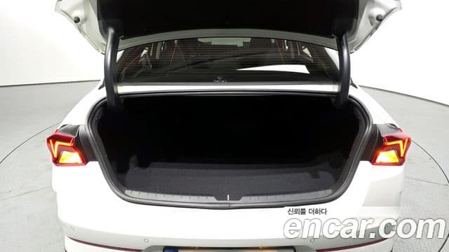 Kia K5 3세대 Prestige, 2021 20