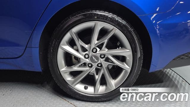 Genesis The / новый New G70, 2022 все фото