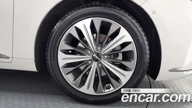 Kia K8 гибрид Noblesse, 2023 все фото