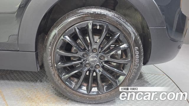 Mini Cooper 클럽맨 2세대, 2023 все фото