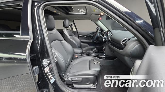 Mini Cooper 클럽맨 2세대, 2023 10