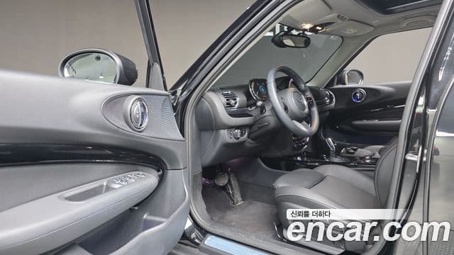 Mini Cooper 클럽맨 2세대, 2023 12