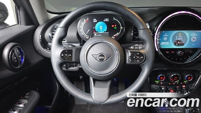 Mini Cooper 클럽맨 2세대, 2023 14