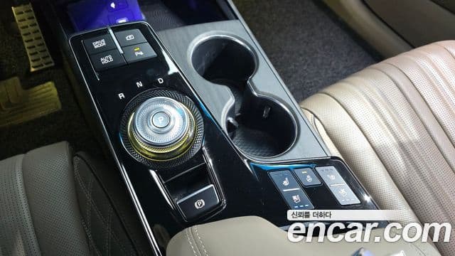 Kia K8 гибрид Signature, 2023 9