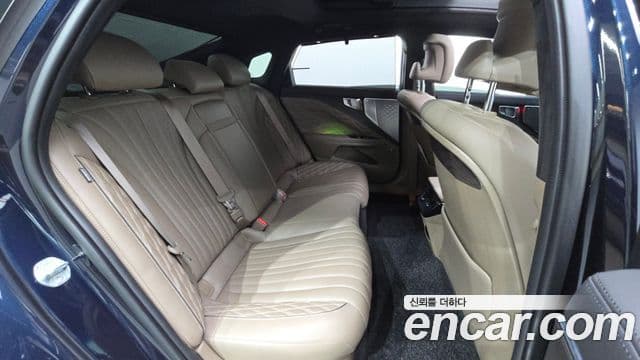 Kia K8 гибрид Signature, 2023 12