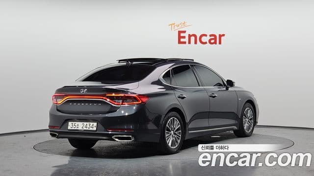 Hyundai Grandeur IG гибрид Exclusive, 2019 2