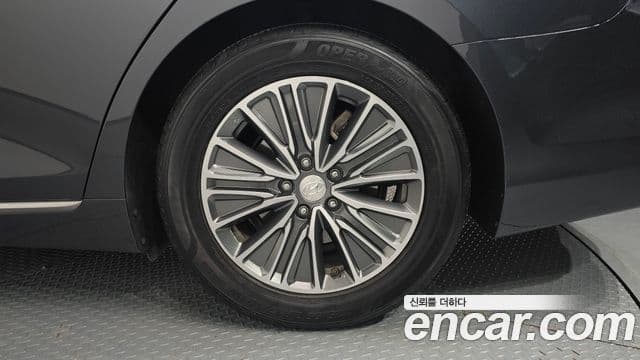 Hyundai Grandeur IG гибрид Exclusive, 2019 все фото