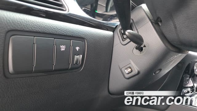 Hyundai Genesis Special, 2013 13