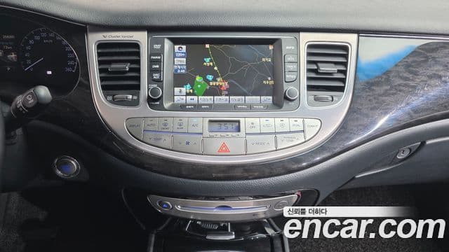 Hyundai Genesis Special, 2013 15