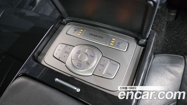 Hyundai Genesis Special, 2013 18