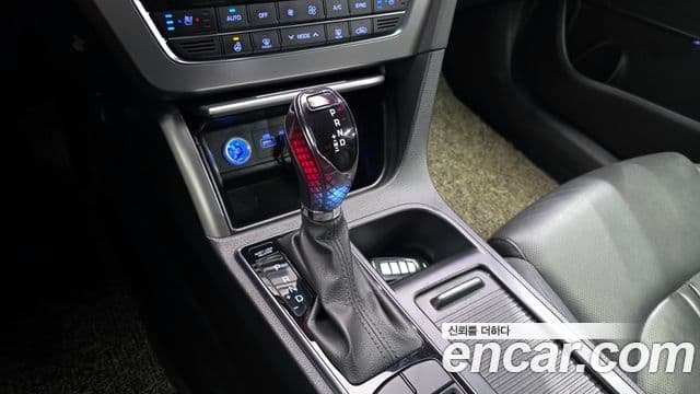 Hyundai LF Sonata Style, 2017 9