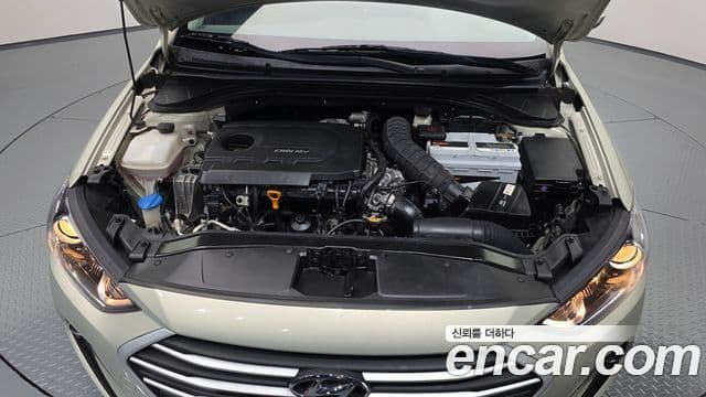 Hyundai Avante AD 1.6 e-VGT Smart, 2017 6