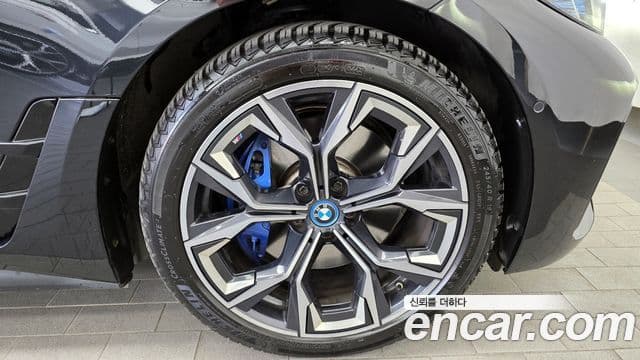 BMW i4 eDrive40 M Sport Pro, 2023 все фото