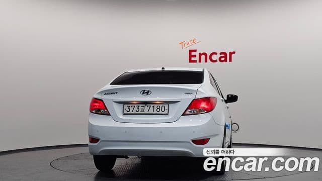 Hyundai Accent(новый кузов / новое поколение) дизель 1.6 VGT Smart, 2017 4