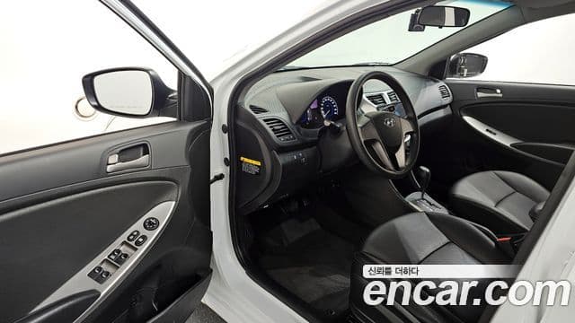 Hyundai Accent(новый кузов / новое поколение) дизель 1.6 VGT Smart, 2017 10