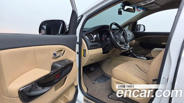 Kia The / новый New Carnival бензин 9인승 High Limousine(компания по спецнадстройкам), 2019 11