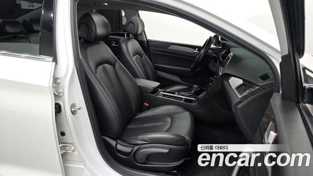 Hyundai LF Sonata 2.0 Smart, 2015 10