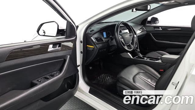 Hyundai LF Sonata 2.0 Smart, 2015 11