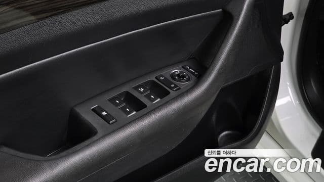 Hyundai LF Sonata 2.0 Smart, 2015 17