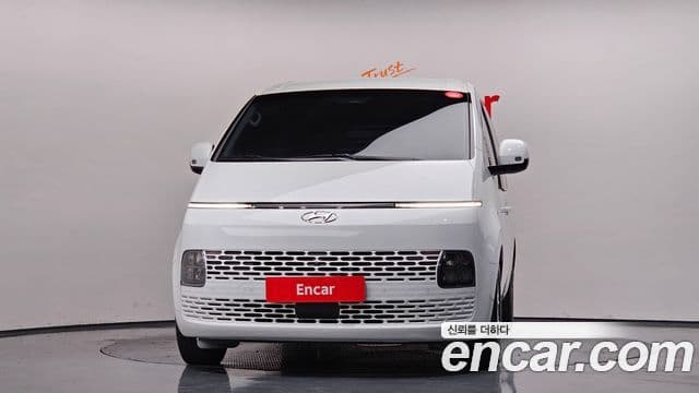 Hyundai Staria Modern, 2023 3