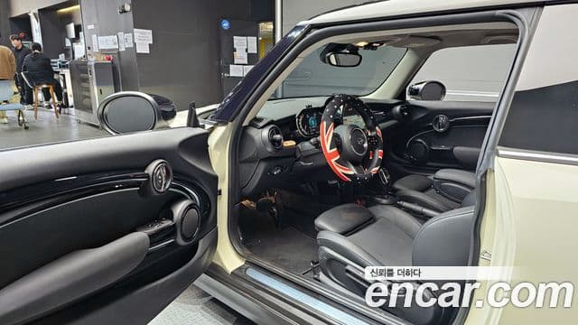 Mini Cooper 3세대, 2022 11
