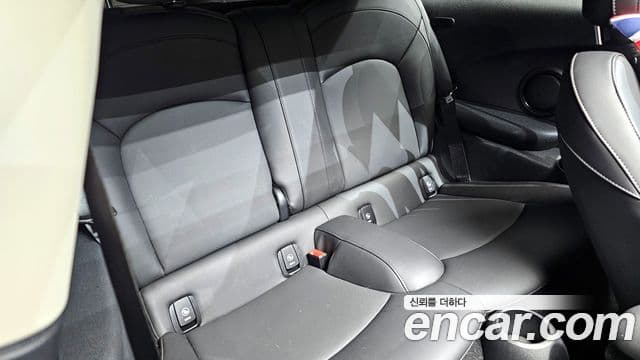 Mini Cooper 3세대, 2022 12